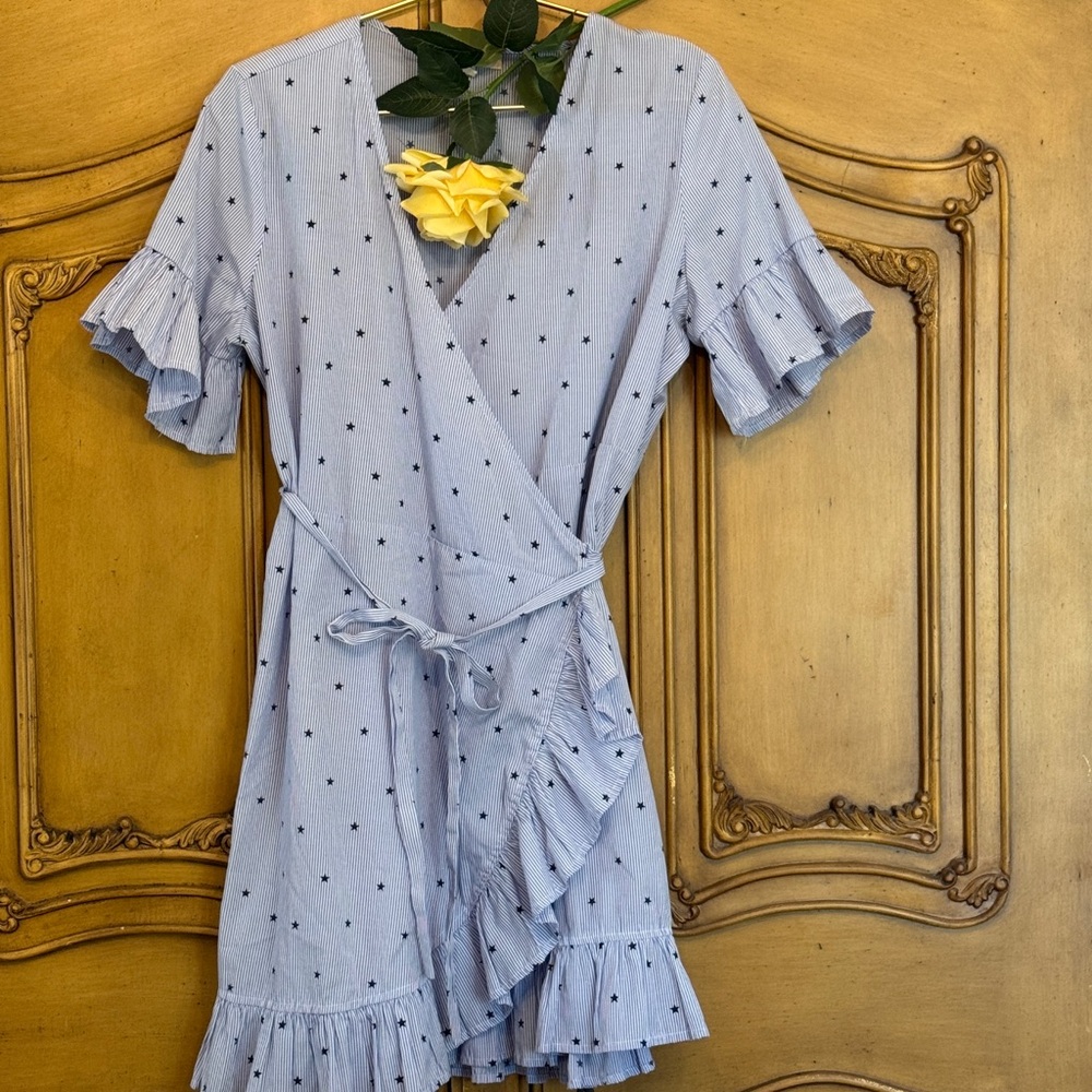 Light Blue Star Print Wrap Dress - Picture 4 of 5